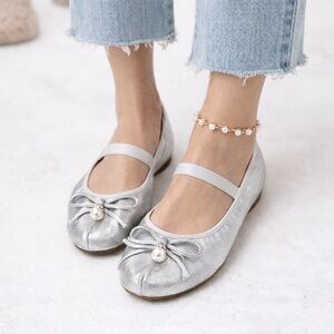 Browns The Wishbone Collection Metallic Silver Ballet Flats Pearl Bow Size 7.5